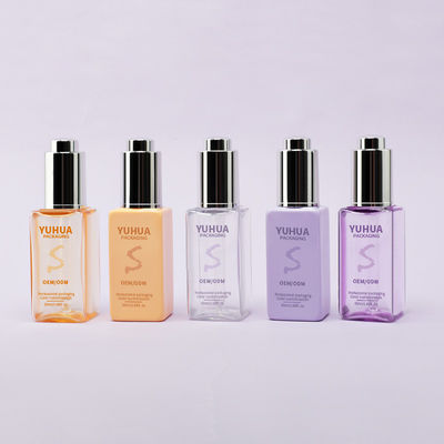 स्पष्ट हरे नीले या सफेद रंग में सिल्क स्क्रीन/हॉट स्टैम्पिंग/लेबलिंग प्रिंटिंग के साथ स्क्वायर सीरम ड्रॉपर बोतलें