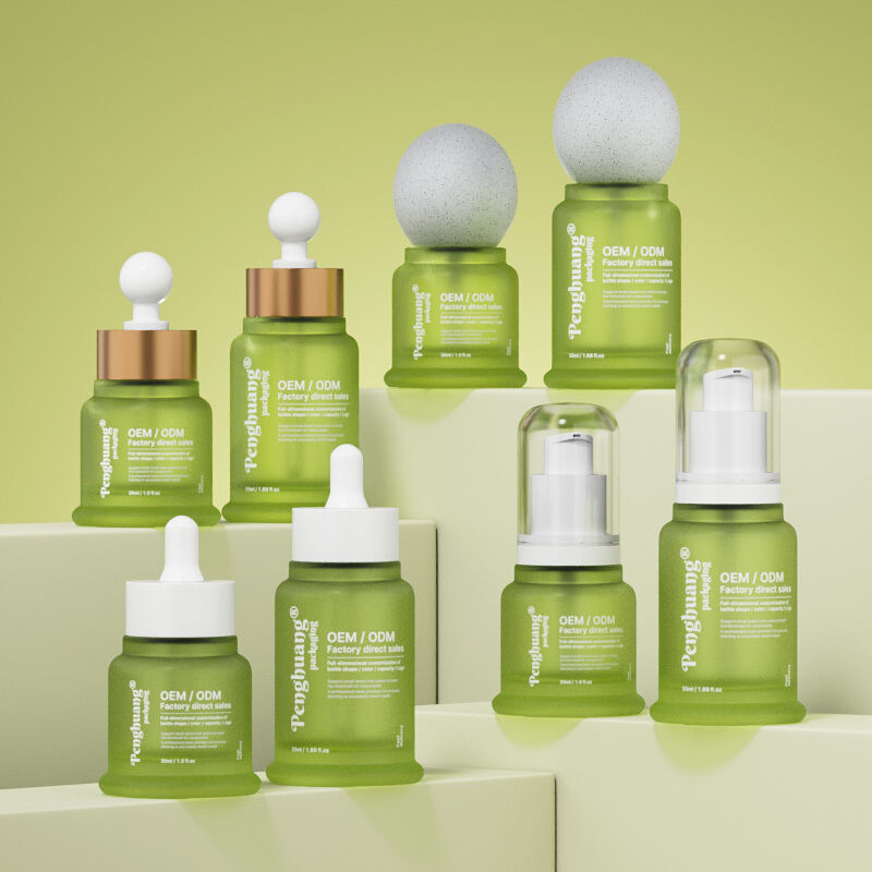 सार तेल सीरम बोतल जिसमें हॉट स्टैम्पिंग प्रिंटिंग है जो स्टाइलिश कॉस्मेटिक पैकेजिंग और स्किनकेयर उत्पाद अपील प्रदान करती है